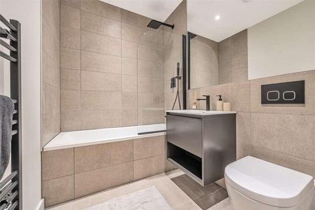 Woking, Surrey, GU21 - Photo 5