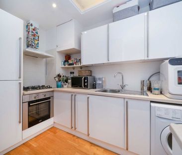 Upper Park Road, NW3, London - Photo 4