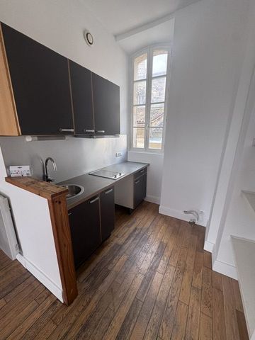 Location Appartement 1 pièce 37m² BORDEAUX 33000 - Photo 5