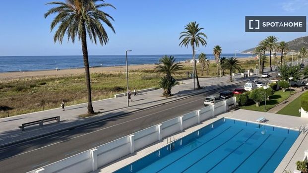 3 room luxury Apartment for rent in Castelldefels, Catalonia - Photo 1