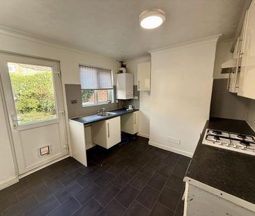 2 bedroom semi-detached house to rent - Photo 4