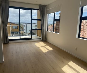 20/28 Lavelle Road, Henderson - Photo 2