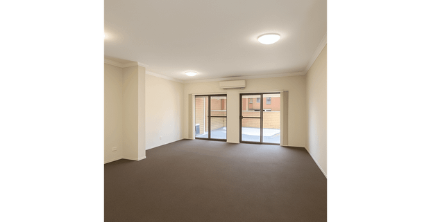 Luxury 3 Bedroom Apartment - Photo 1