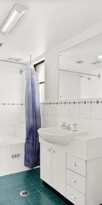 One Bedroom In Convenient Location - Photo 4