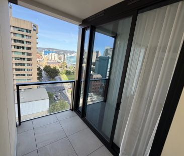 Brand New Studio Apartment in Victoria Tower - Photo 6