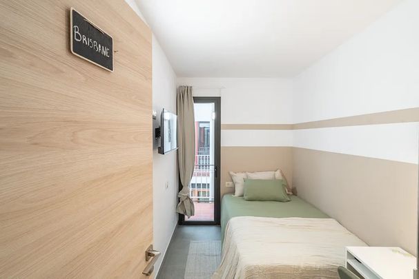 Passatge de Paca Soler, Barcelona, Catalonia 08028 - Photo 1