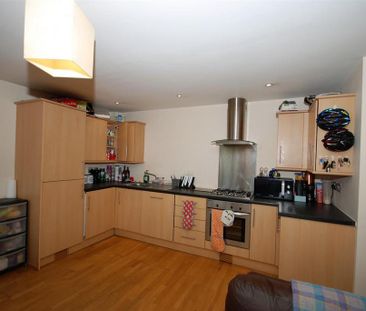 2 bedroom apartment to rent - Photo 5