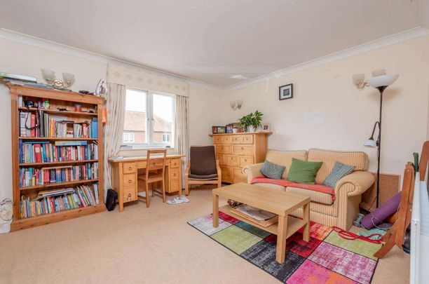 Marina Way, Abingdon, OX14 - Photo 1