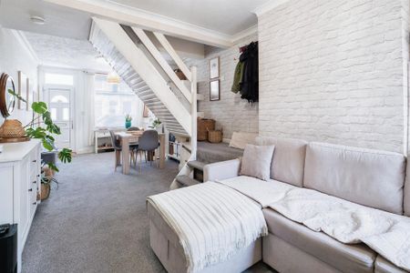 2 bedroom house to rent - Photo 3