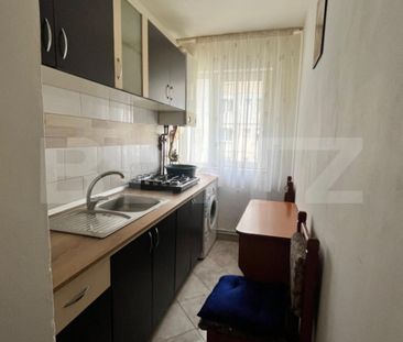Apartament 3 camere, etaj 2, zona Lama - Fotografie 4