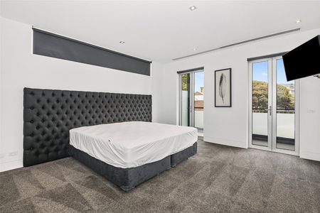 2 Cunningham Street, South Yarra - Photo 5