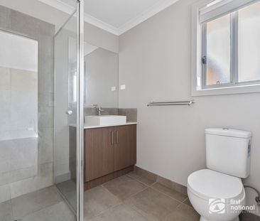 A Beautifully Appointed Home in the Heart of the Community - Photo 4