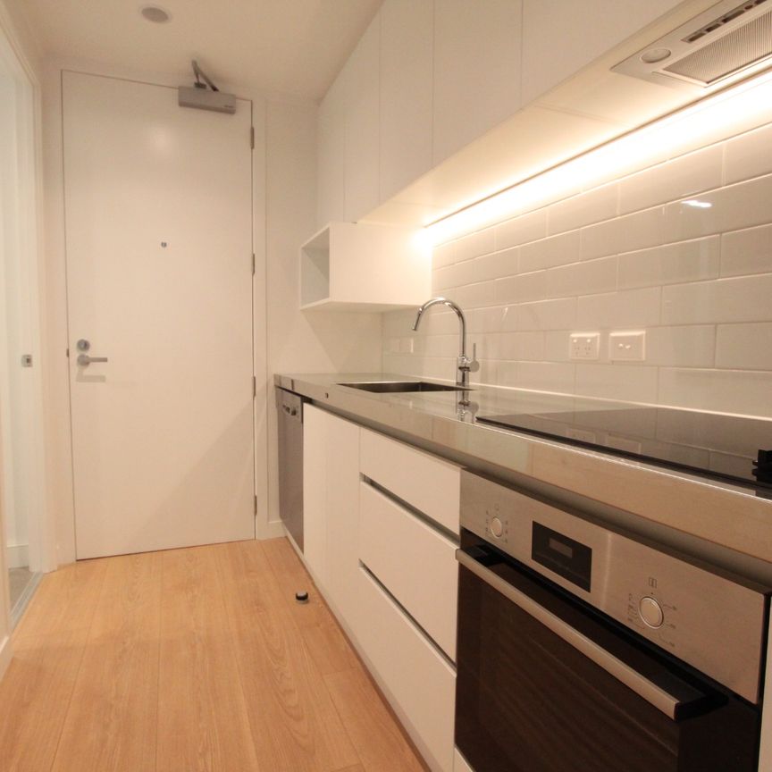 Best in CBD - Photo 1