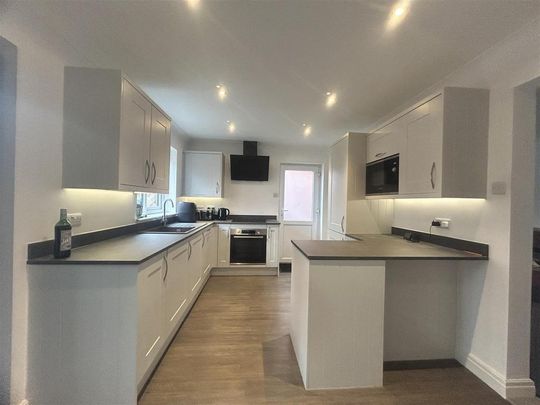 3 bedroom detached house to rent - Photo 1