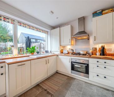 2 bedroom end of terrace house to rent - Photo 5