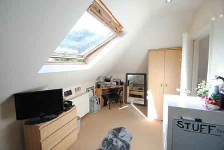 2 Bed Flat in Central - Rushton - Photo 2