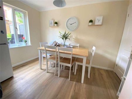 Spencer Drive, Tiverton, Devon, EX16 - Photo 2