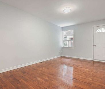 For Lease - 208 Manning Avenue, Toronto, Ontario - Photo 2