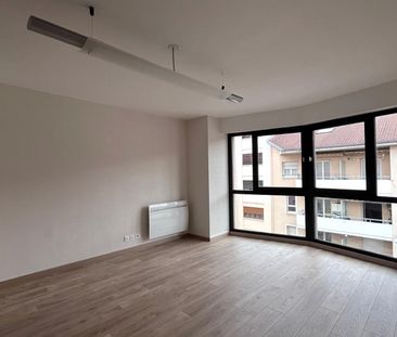 Location Appartement 2 pièces 42m² - Photo 1
