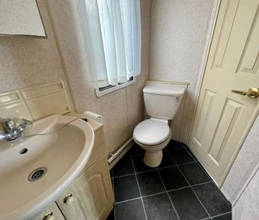 2 bedroom property to rent - Photo 1