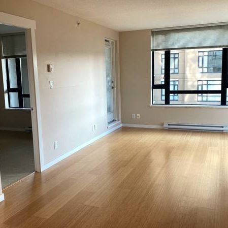 Bright 1-Bedroom Condo in Downtown “Astoria” Building - Photo 4