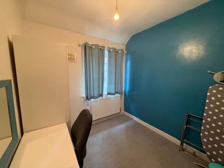 3 bedroom terraced house to rent - Photo 5