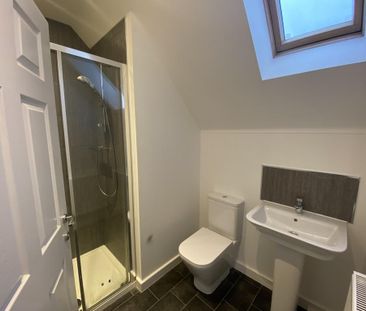 3 bedroom semi-detached house to rent - Photo 4