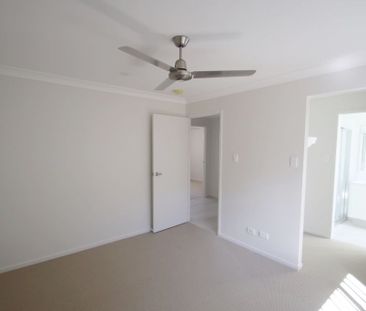 Modern Family Home in a Quiet Cul-de-Sac - Photo 3