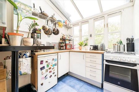 2 bedroom flat to rent - Photo 4