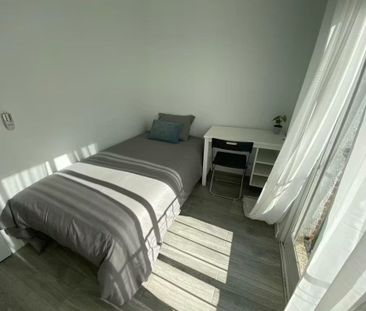 Calle de Concepción de la Oliva, Madrid, Community of Madrid 28021 - Foto 3