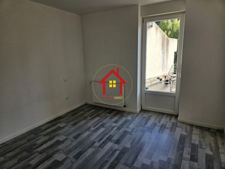 Location Appartement 3 pièces 77m² JOEUF 54240 - Photo 2