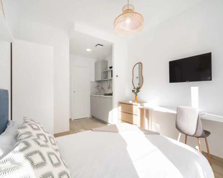 Calle de las Magnolias, Madrid, Community of Madrid 28029 - Photo 5