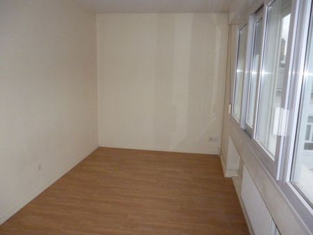 À louer, Amiens Henriville : T2 avec place de parking - Photo 2