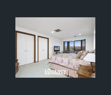A FAMILY SANCTUARY ABOVE IT ALL !!! - Photo 6