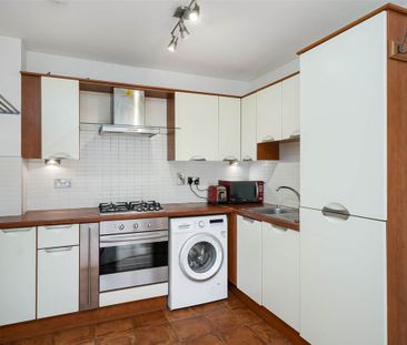 34 Rockview, Simon`s Ridge, Blackglen Road, Sandyford, Dublin 18 - Photo 2