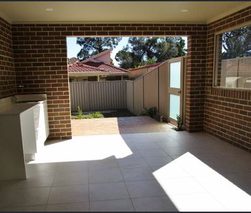 Large Family Duplex - Photo 6