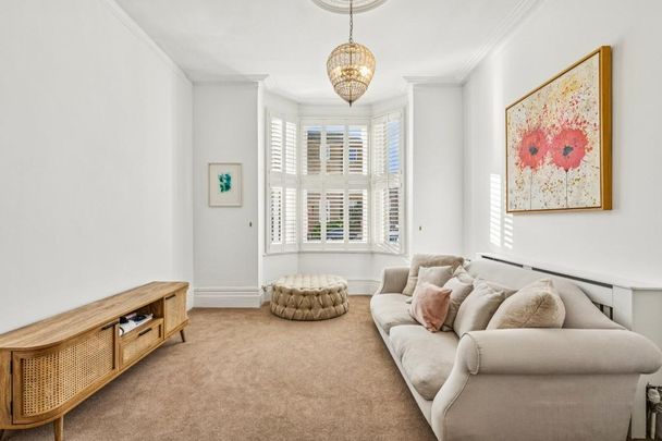 4 bedroom terraced house to rent - Photo 1