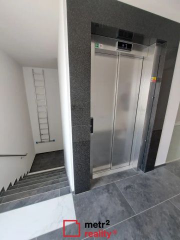 Pronájem bytu 1+kk, Olomouc - Tř. Jiřího Pelikána - Photo 2