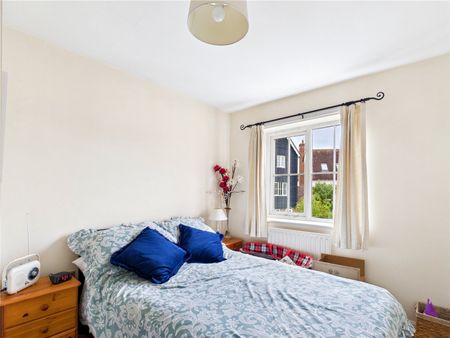 Admirals Walk, Wivenhoe, Colchester, Essex, CO7 9SZ - Photo 4