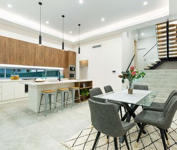 LUXURIOUS LIVING - Photo 5