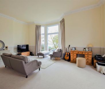 3 bedroom apartment to rent - Photo 2