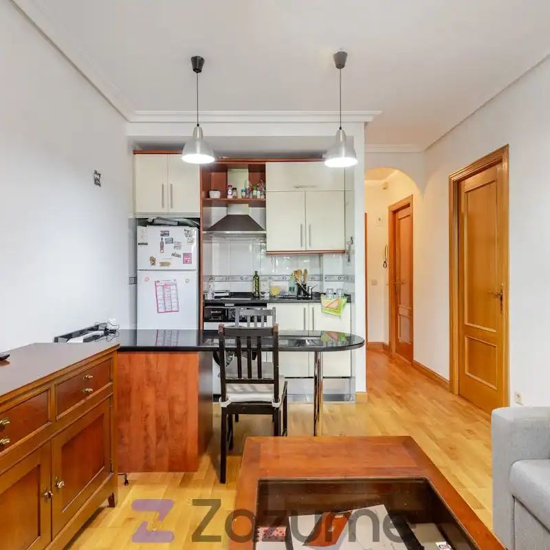 Apartamento de alquiler en C. de Pamplona, Bellas Vistas - Photo 1