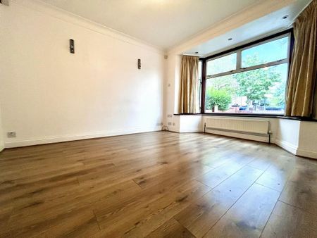 5 bedroom semi-detached house to rent - Photo 3
