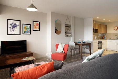 Ground floor flat to rent - Photo 2