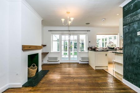 3 bedroom semi-detached house to rent - Photo 5