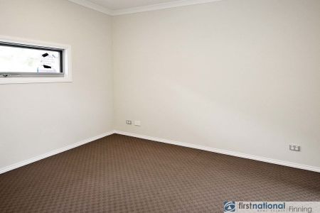 Modern 3 bedroom townhouse - Photo 3