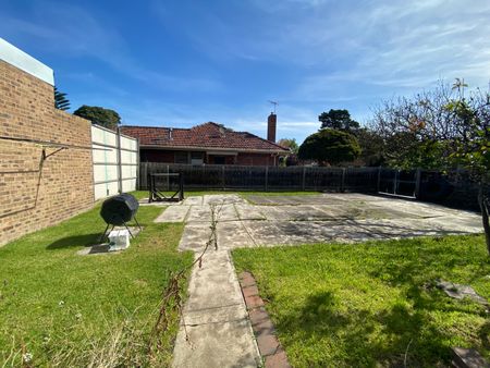 1 Edina Street, Williamstown VIC 3016 - House For Rent | Domain - Photo 5