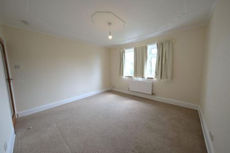 3 bedroom bungalow to rent - Photo 3