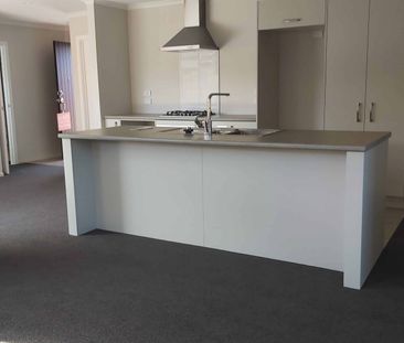 Sunny 3-bedroom house for rent!! - Photo 3