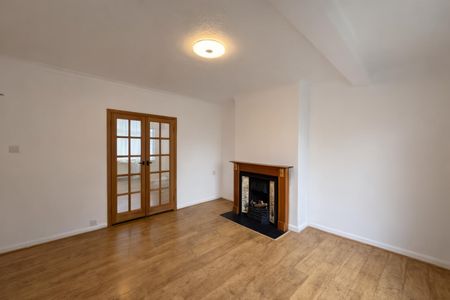 3 bedroom House To Let Total Size: 969 SQ FT - Photo 3